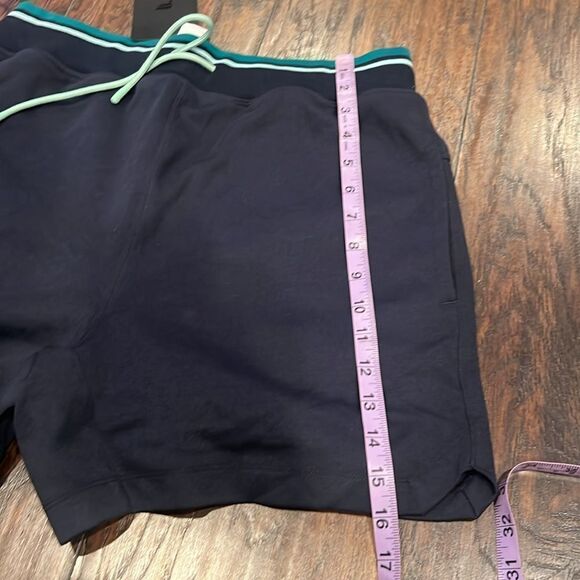 Fabletics The Lafayette Shorts size M NWT classic navy perfect for training - Picture 10 of 11